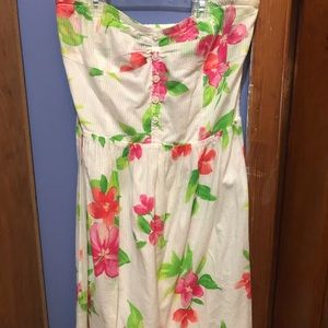 Really cute floral sleeveless dress !